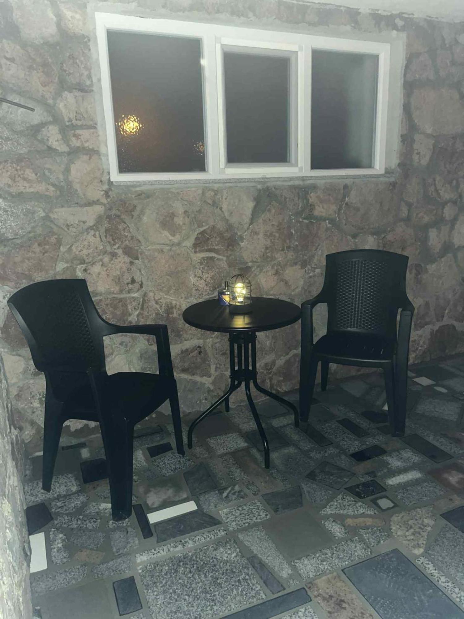 Studio Apartman Azra Kulen Vakuf Exteriér fotografie